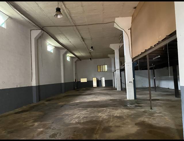 2,000M² WAREHOUSE TO LET IN BRIARDENE